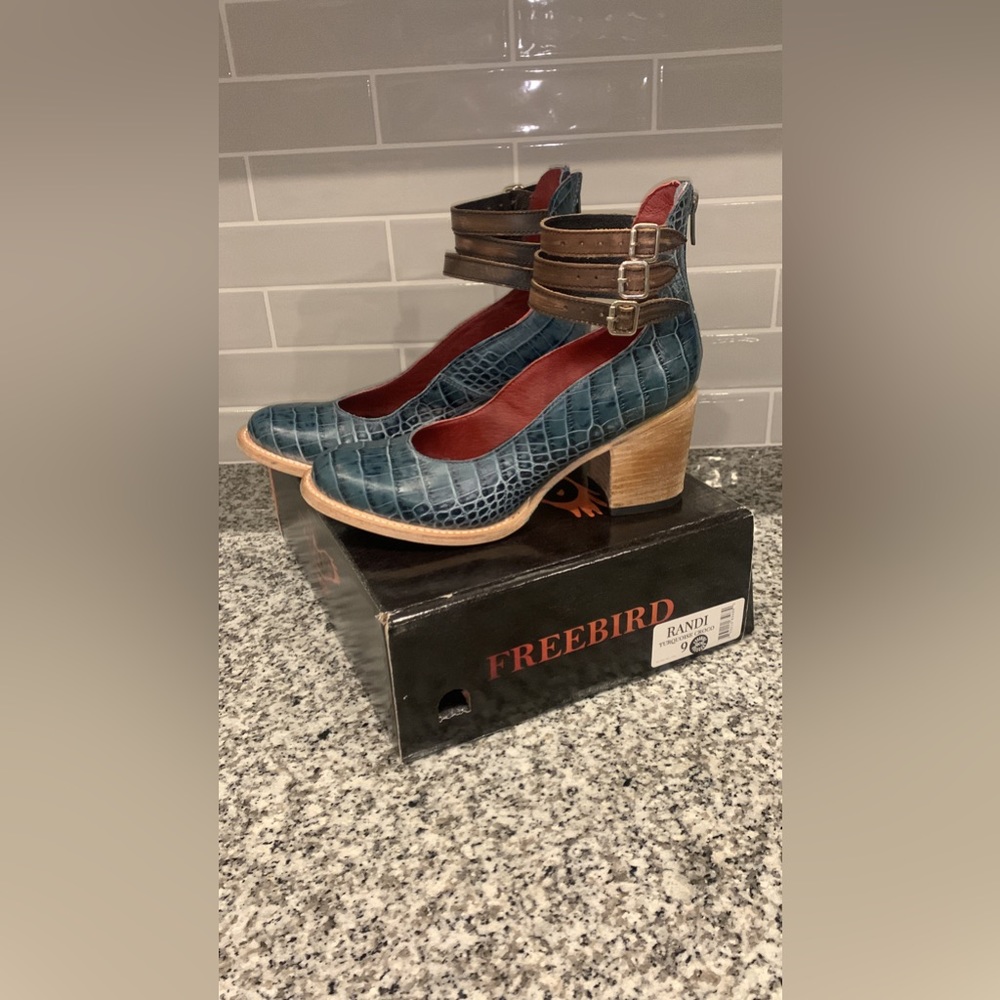 Turquoise Croc Randi Freebird